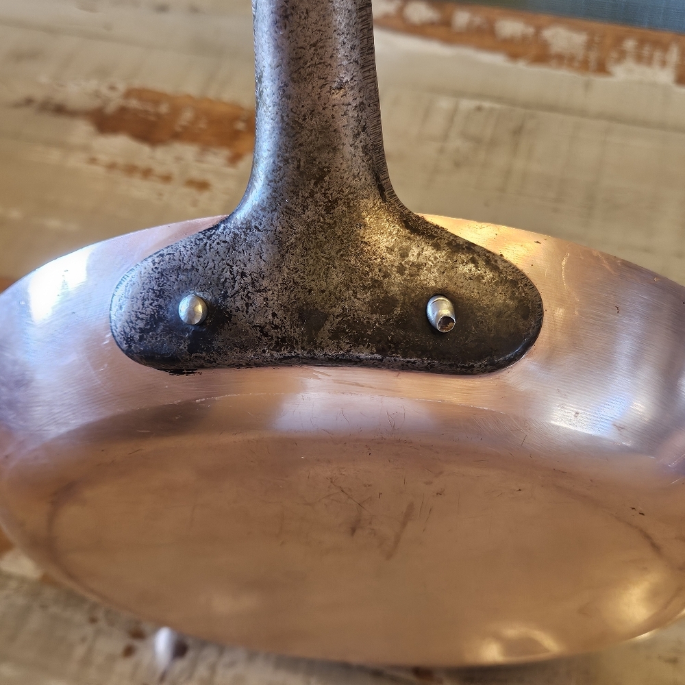 Vintage Copper Frying Pan Set, 9.5" And 11" - Picture 5 of 9
